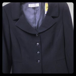 Ladies New Size 8 Tahari Suit